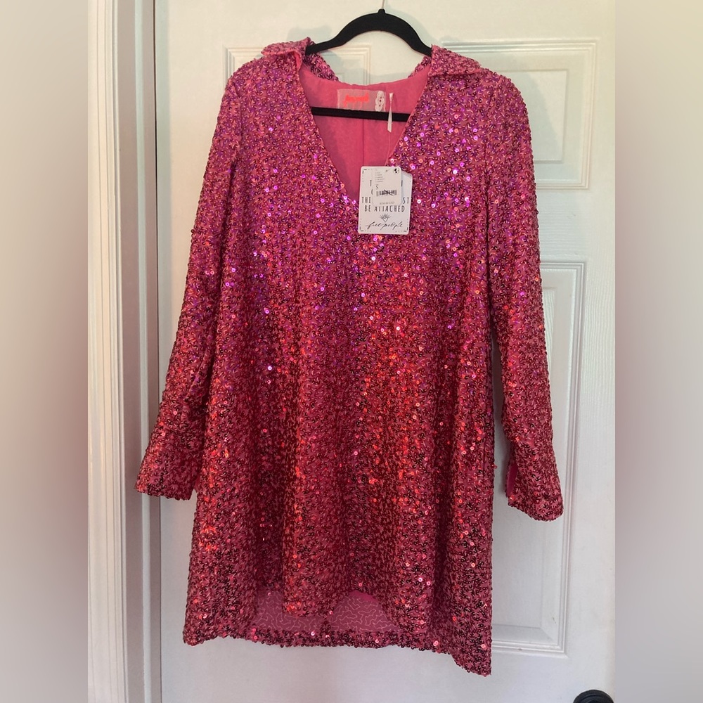 Free People Sequins dress. Swifty must have!